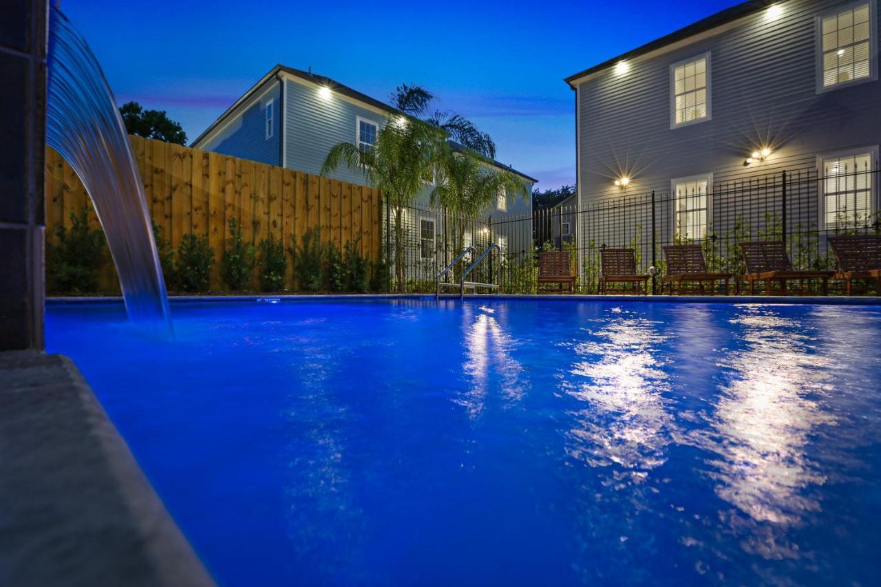 Hosteeva Chic Urban Retreat W Pool Steps To St Charles Ave And Near Bourbon St Apartment New Orleans Exterior photo